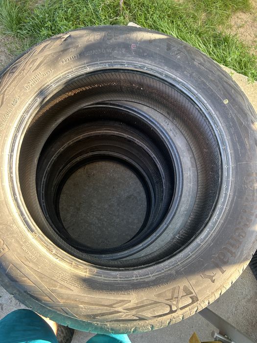 215 55 17 Continental vara dot 2025 Noi
