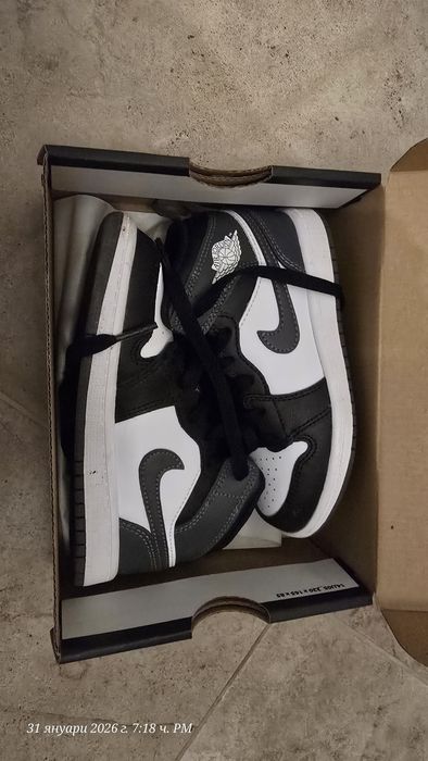 Продавам кецове Nike серия Jordan