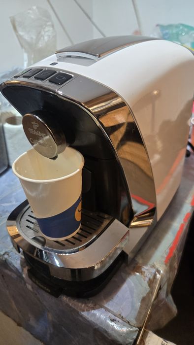 Vand aparat de cafea cu capsule  Saeco  Tchibo