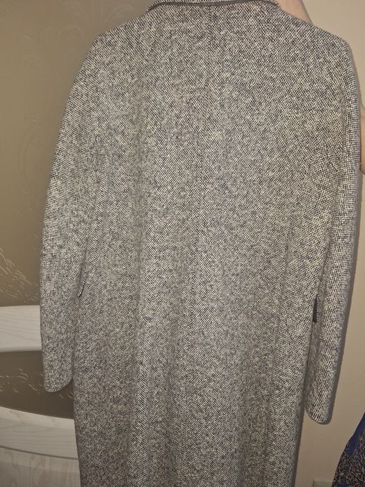 Срочно продается пальто весеннее