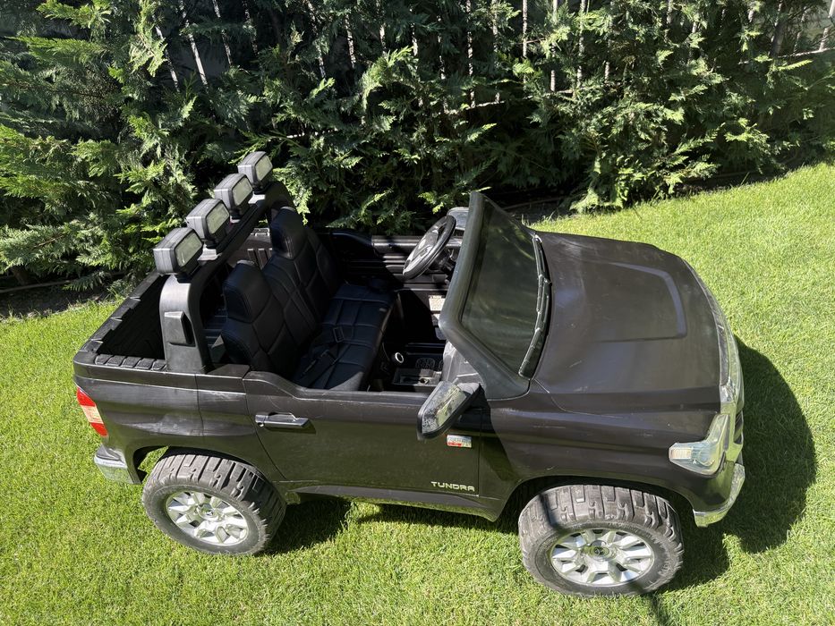 Toyota tundra masina electrica / motocicleta si tricicleta