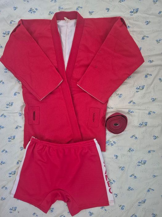 Продам кимоно за 25000т