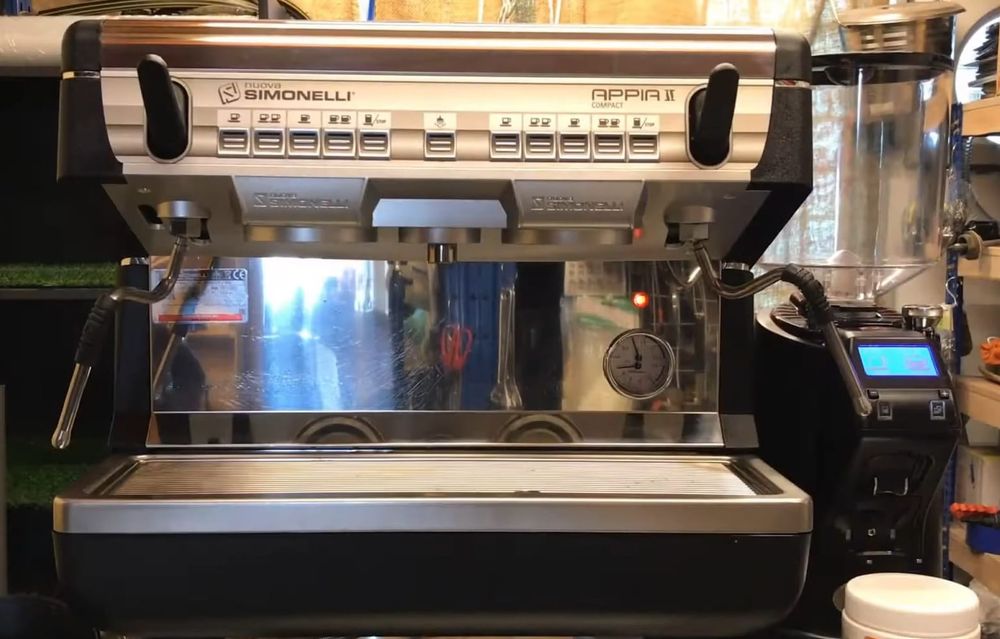 Профессиональная Кофемашина Nuova Simonelli