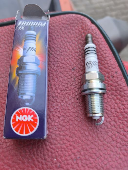 Запалителна свещ NGK
