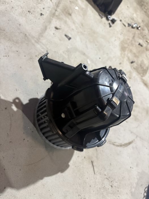 Audi A4 B8 Вентилатор и реостат парно