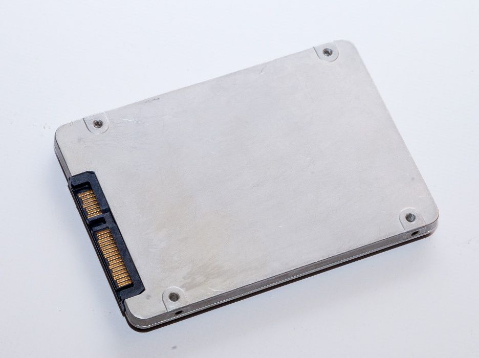 Жёсткий диск на 80Гб INTEL SSD 320 Series