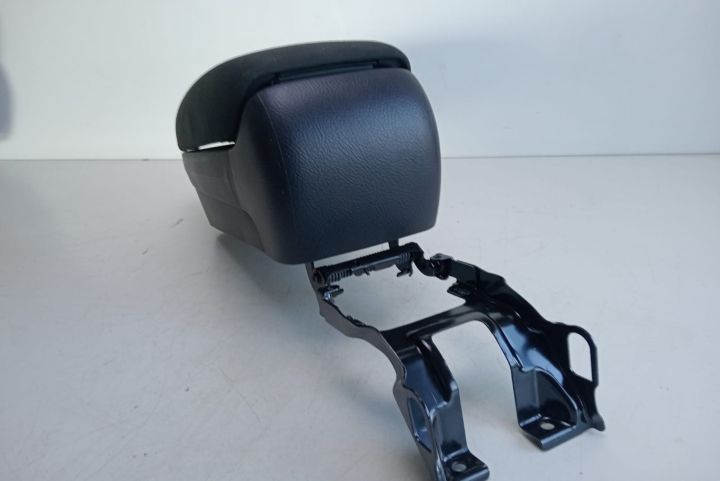 Cotiera Toyota Avensis a 2-a generatie T25 (facelift) seria