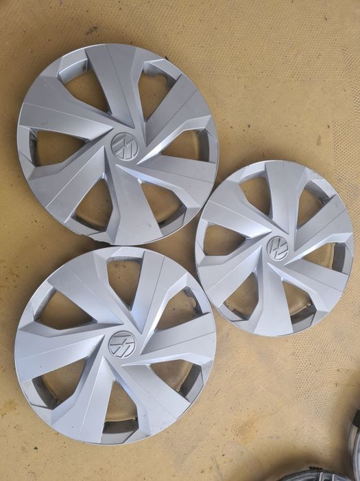 2 колпака на Volkswagen Polo 2021 г оригинал.