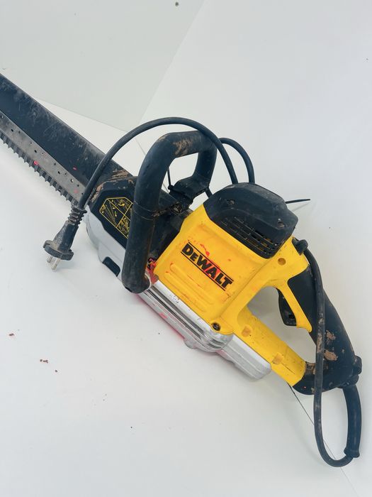 Fierestreu Dewalt DWE 398 -QS taiat bca caramida