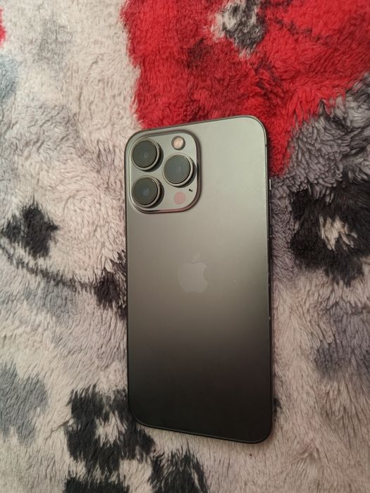 Vând iPhone 13 pro