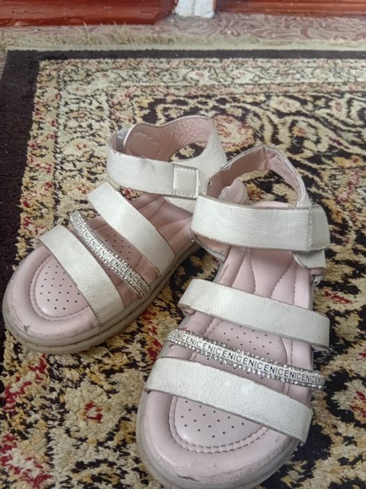 Сандали, туфли продам