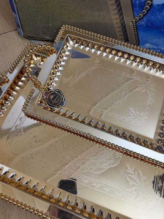 Продам Поднос -2шт