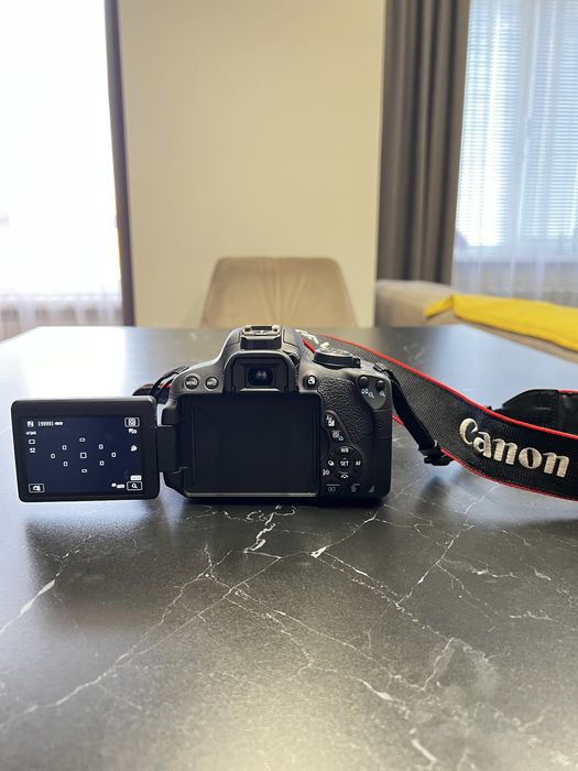 Продам Canon D700