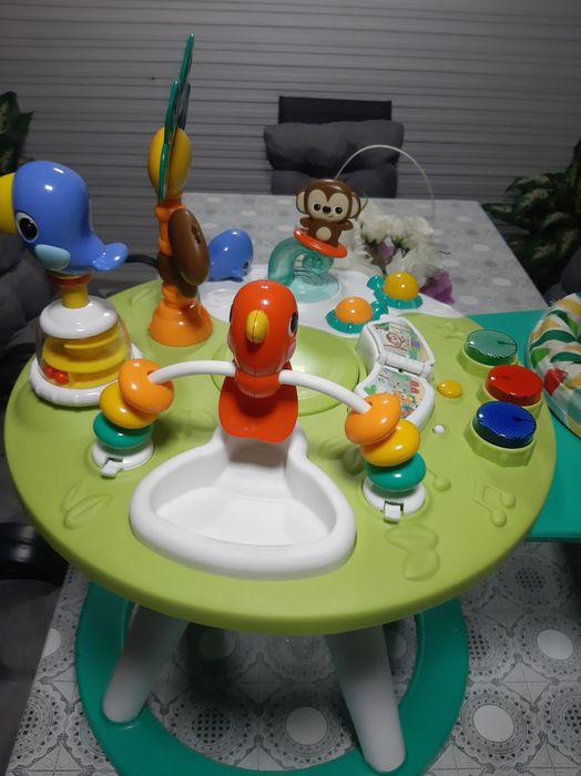 Măsuță cu premergator pentru copii