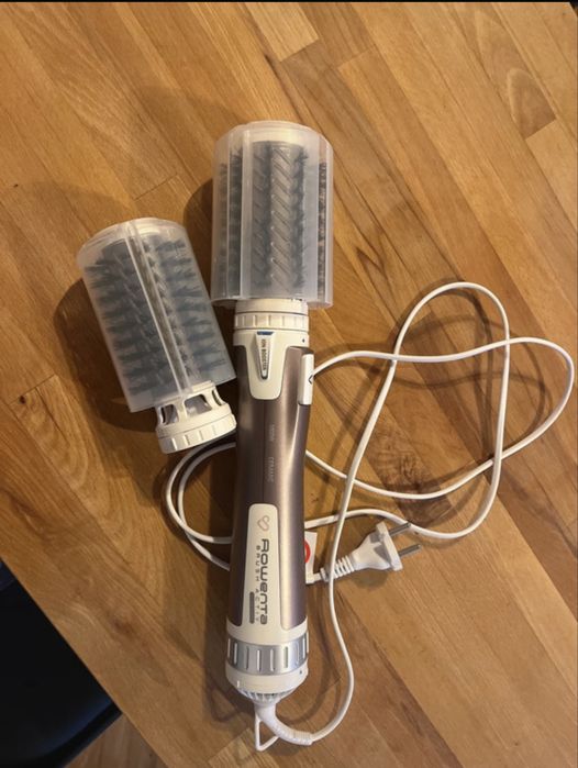 Perie rotativa Rowenta, folosita de max. 3 ori