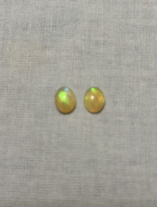 Опалы натуральные