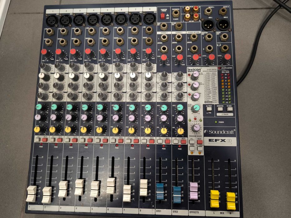 Dj mixer миксер смесител пулт за музика Soundcraft LD