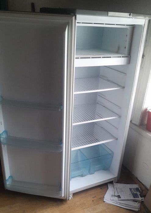 Холодильник Бирюса