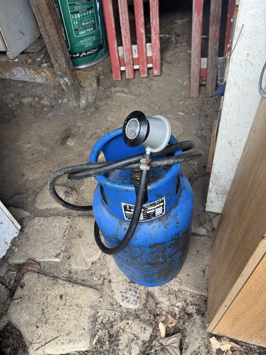 Газова бутилка-голяма