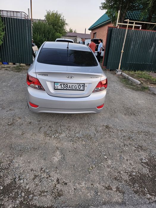 Продам Hyundai Accent 2011