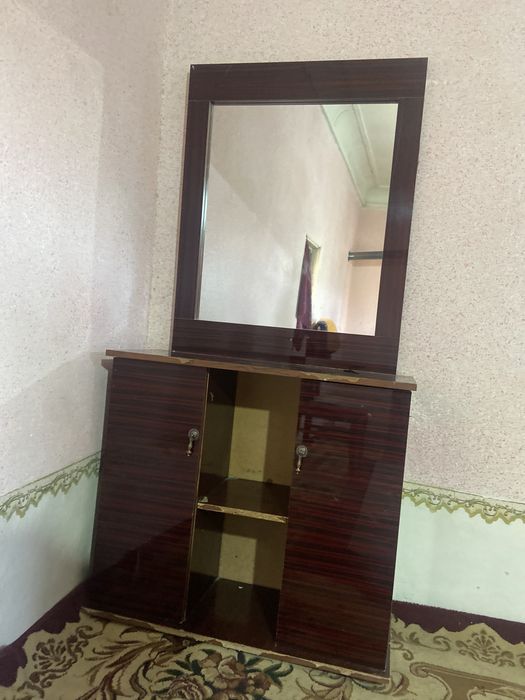 Трюмо сотилади