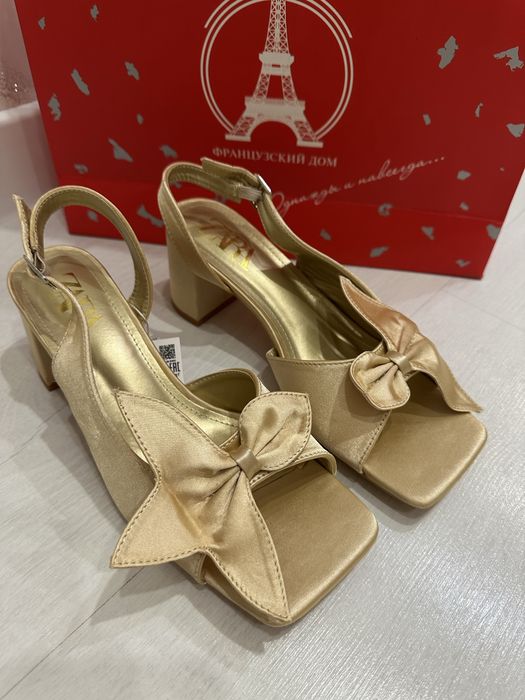 Босоножки элегантные