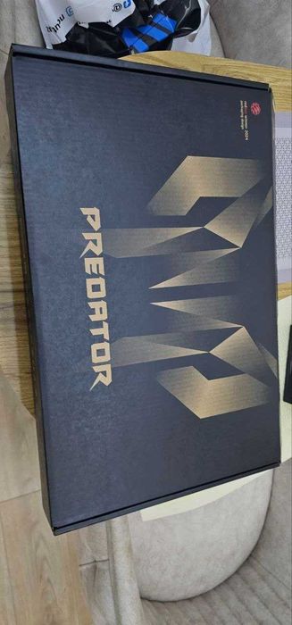 Продаю Acer Predator Helios Neo 18 AI в отличном состоянии.