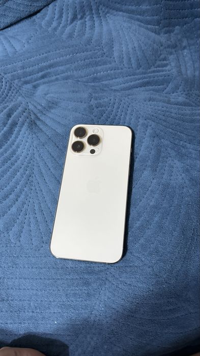 Продам айфон 15 про макс