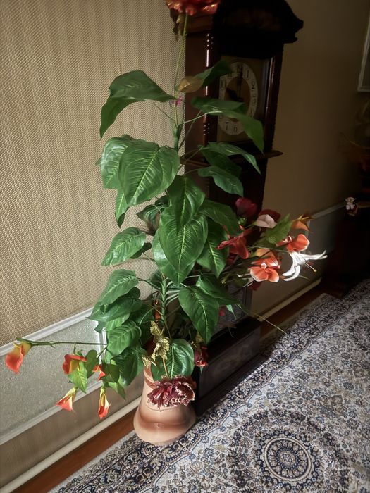 Продам исскуственные цветы