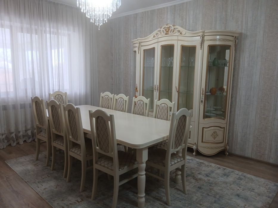 Мебель для столовой.