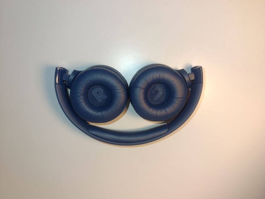 Продавам JBL TUNE 520BT