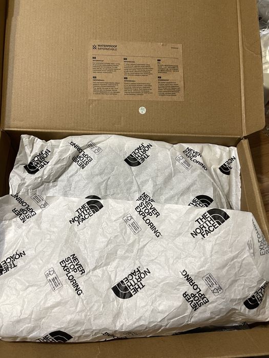 Продам ботинки/ кроссовки женские