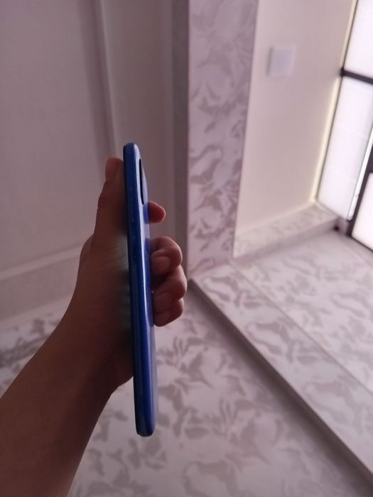 Redmi 9 idddeal holda