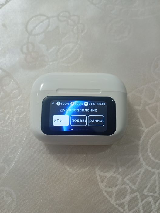 наушник с экраном