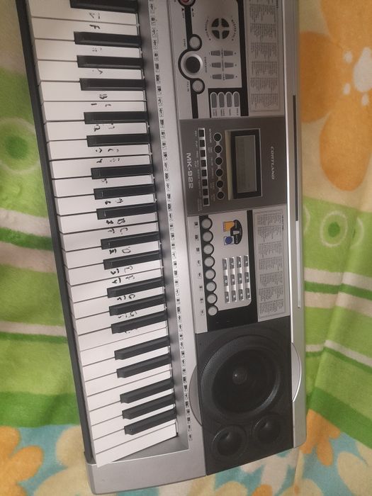 Продам музыкальный