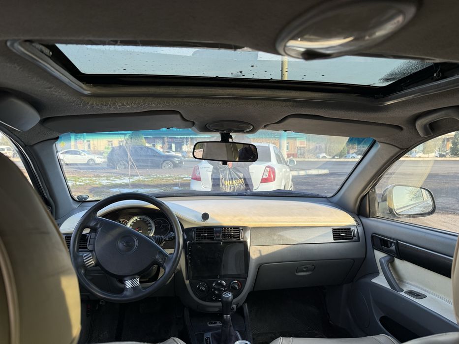 Lacetti 1,6 L avtomat  sotiladi