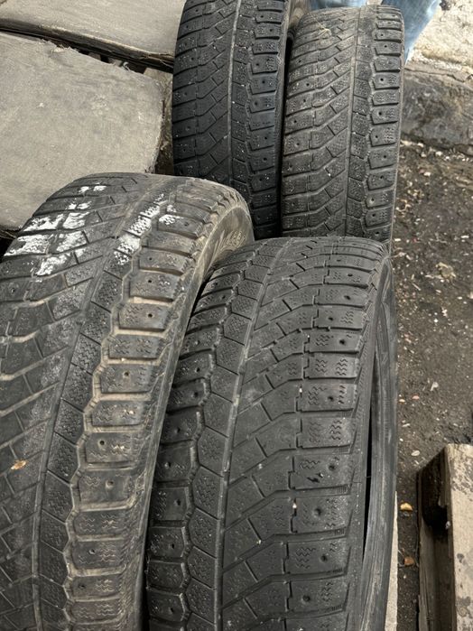 Продам всесезонные  шины 15р
