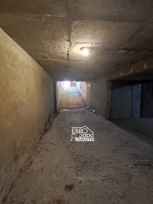 Гараж за продажба в идеален център