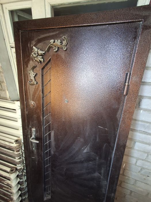 Продам Входную дверь