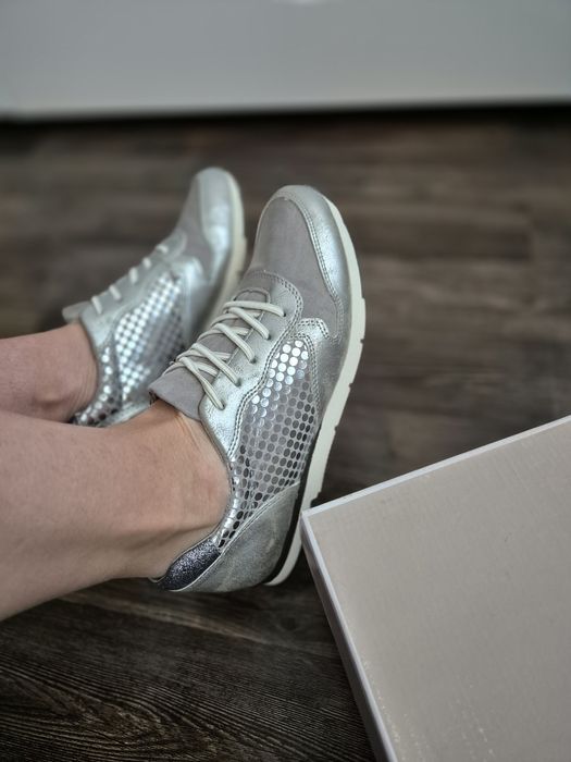 Сникърси Тамарис 41 размер