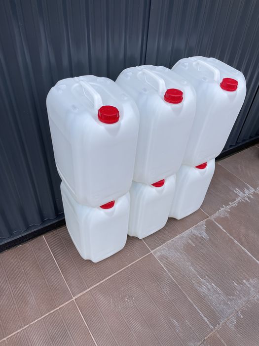 Пластмасови туби.