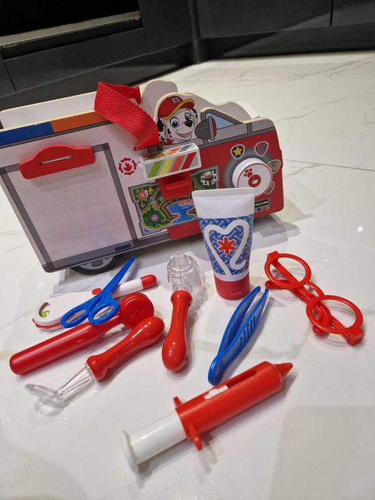 Дървено спасително камионче на Маршал Пес Патрул Melissa and Doug