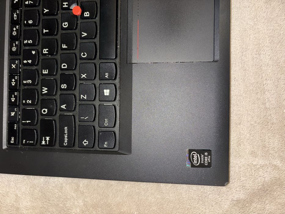 Лаптоп Lenovo ThinkPad core i5 неработещ, без hard disk