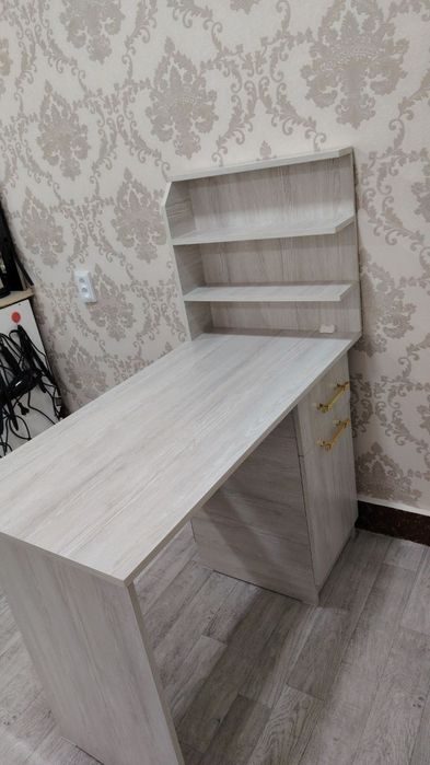 Salon jihozlari sotiladi