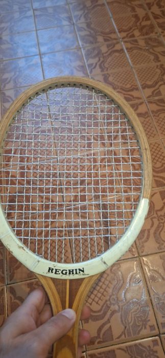 Racheta tenis Reghin