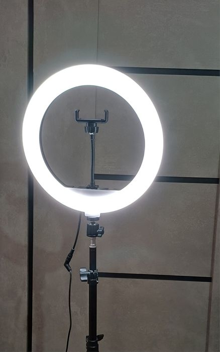 продам кольцевую лампу