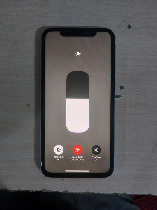Iphone xr 64gb ishlashiga garantiya