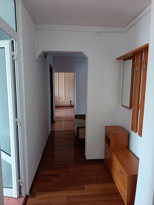 Apartament  4 camere de inchiriat, Slatina, Str Prelungirea Primaverii