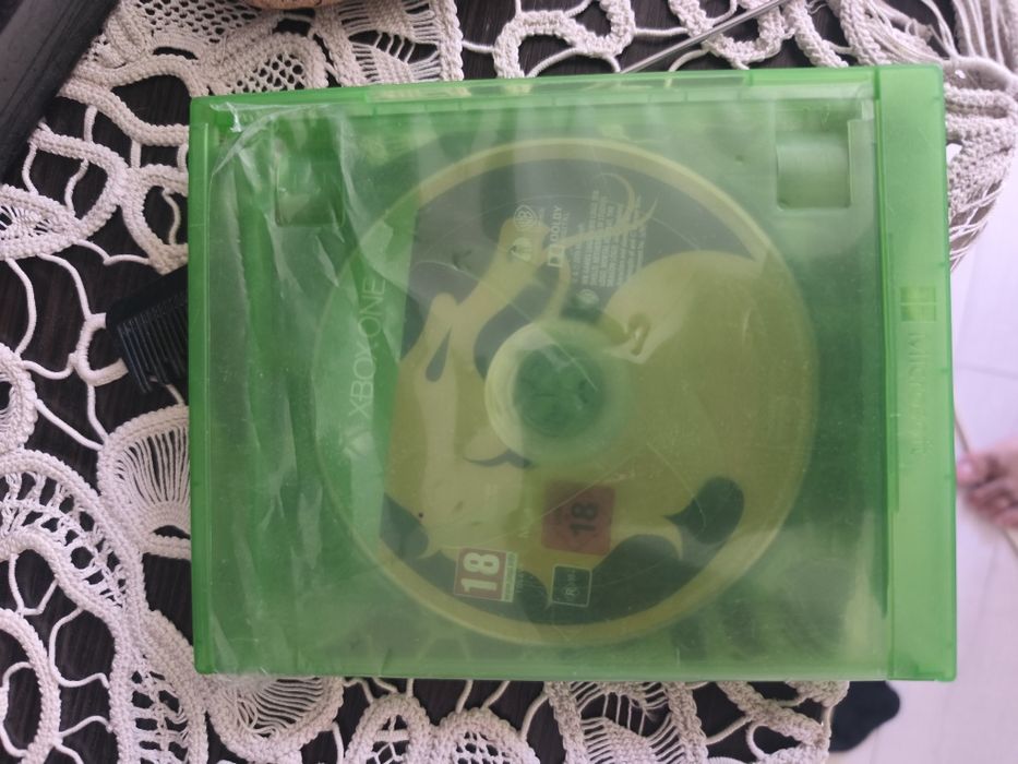 Vănd ea fc 24 pentru varianta Xbox one/xbox series x, jucat doar de 2 ori, mai am și mortal kombat 11
