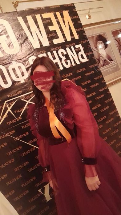 Вечерная платье, в отличном состоянии